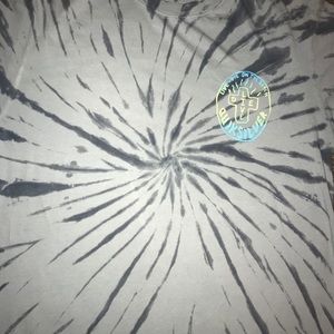 Quiksilver Shirts - Men's Quicksilver Tie Dye size large. Quiksilver Shirts - Men's Quicksilver Tie Dye size large.